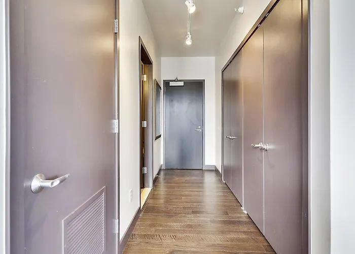 Bridgestreet At State And Grand Aparthotel 4*