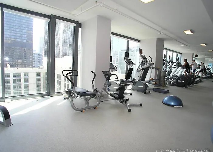 Bridgestreet At State And Grand Aparthotel 4*