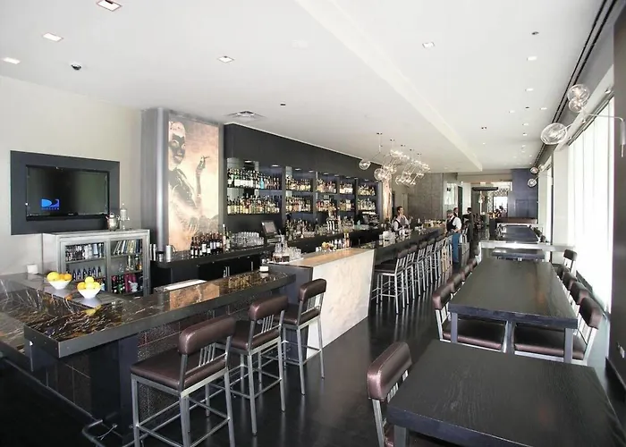 Aparthotel Bridgestreet At State And Grand 4*