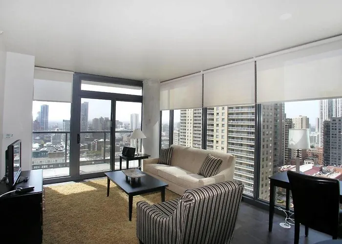 Aparthotel Bridgestreet At State And Grand 4*