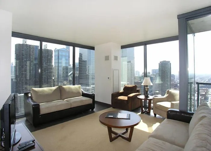 Bridgestreet At State And Grand Aparthotel 4*